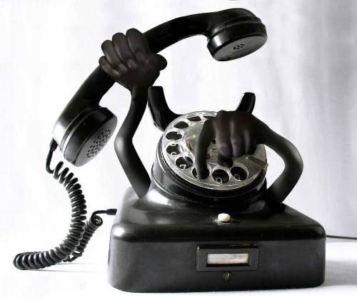 مشاور تلفنی و ارتباط با مرکز مشاوره