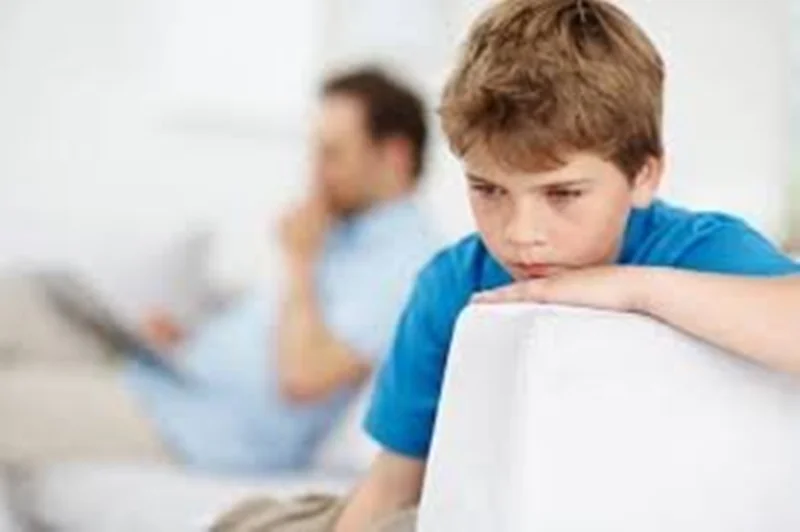 5 نشانه ی مشکلات و اختلالات روانی در کودکان که روانشناس کودک معرفی می کند .