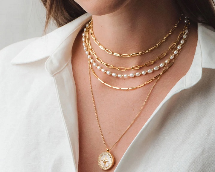 قانون انداختن گردنبند چند لایه چیست؟