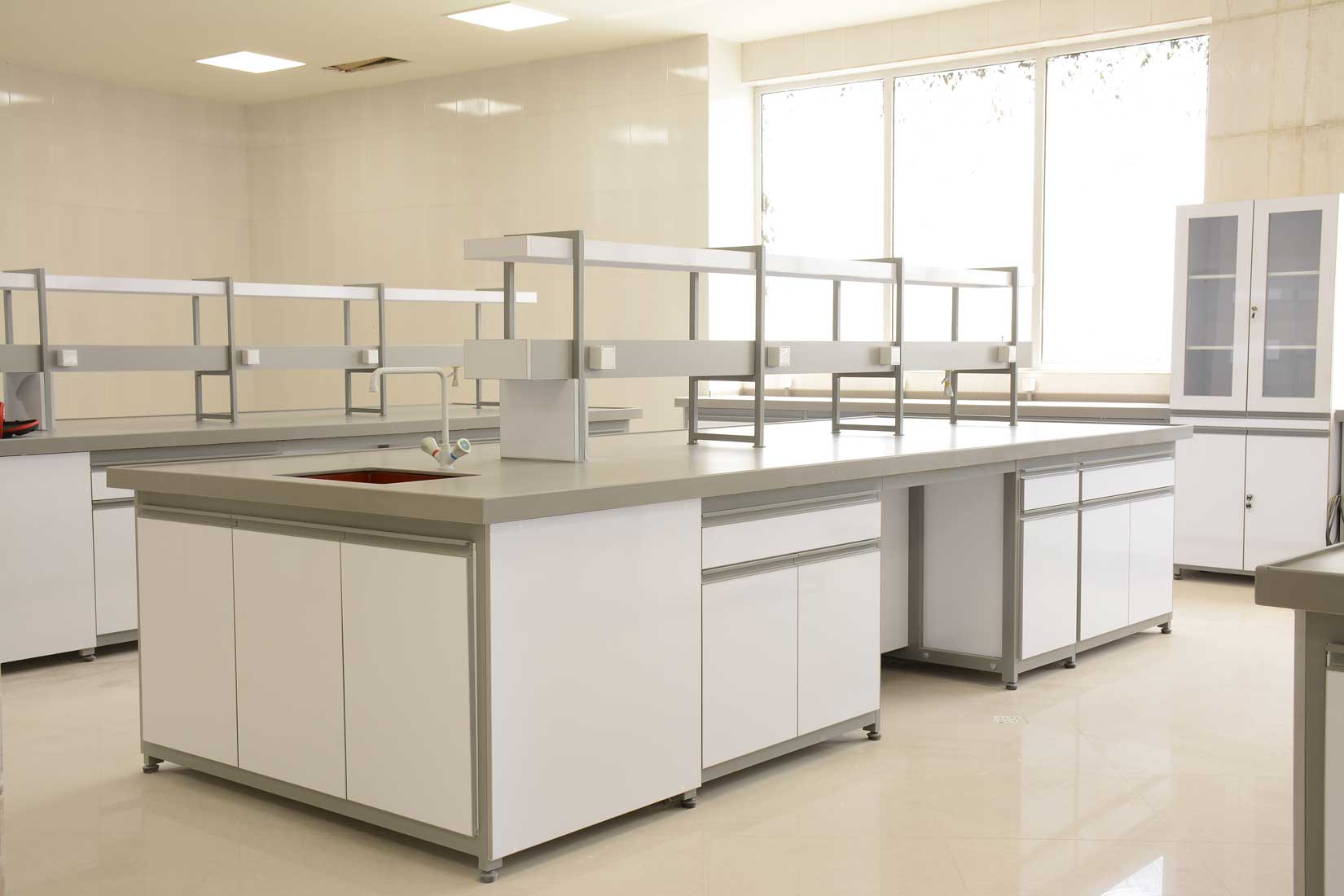 راه اندازی آزمایشگاه و آشنایی با نیازهای اولیه برای تاسیس آزمایشگاه