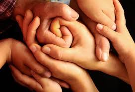 مراقب رفتار ها و گفت و گو هایمان جلوی کودکان باشیم .