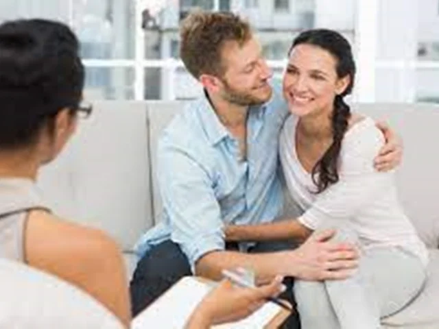 8 مهارت برای بهبود رابطه که در مشاوره پیش از ازدواج و زوج درمانی از آن‌ها استفاده می‌شود.