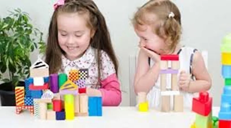 بازی درمانی کودکان توسط روانشناس کودک یک روش درمانی برای رفع مشکلات کودک