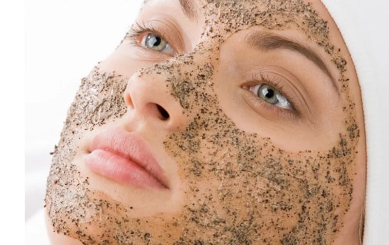 چرا لایه برداری پوست برای صورت مهم است