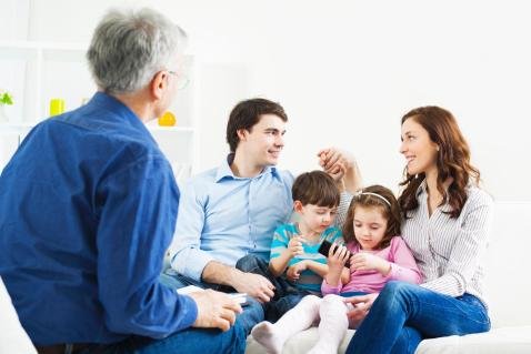 چگونه پدر و مادر از فرزندان خود قهرمان بسازند !