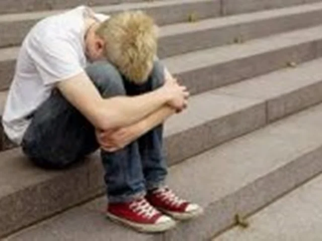 اختلال افسردگی در نوجوانان و نشانه ی مهم آن بر اساس بررسی های سال 2019