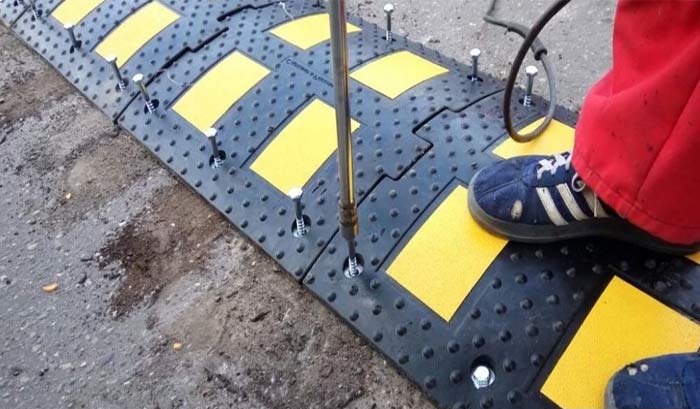 درخواست نصب سرعت گیر در خیابان