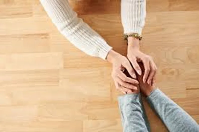 چگونه باید با فرزندان بزرگترمان رفتار کنیم؟