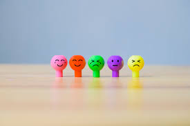 چیز‌هایی که می‌توانند افسردگی شما را بدتر کنند.